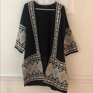 Unique TOPSHOP cardigan with beautiful details!